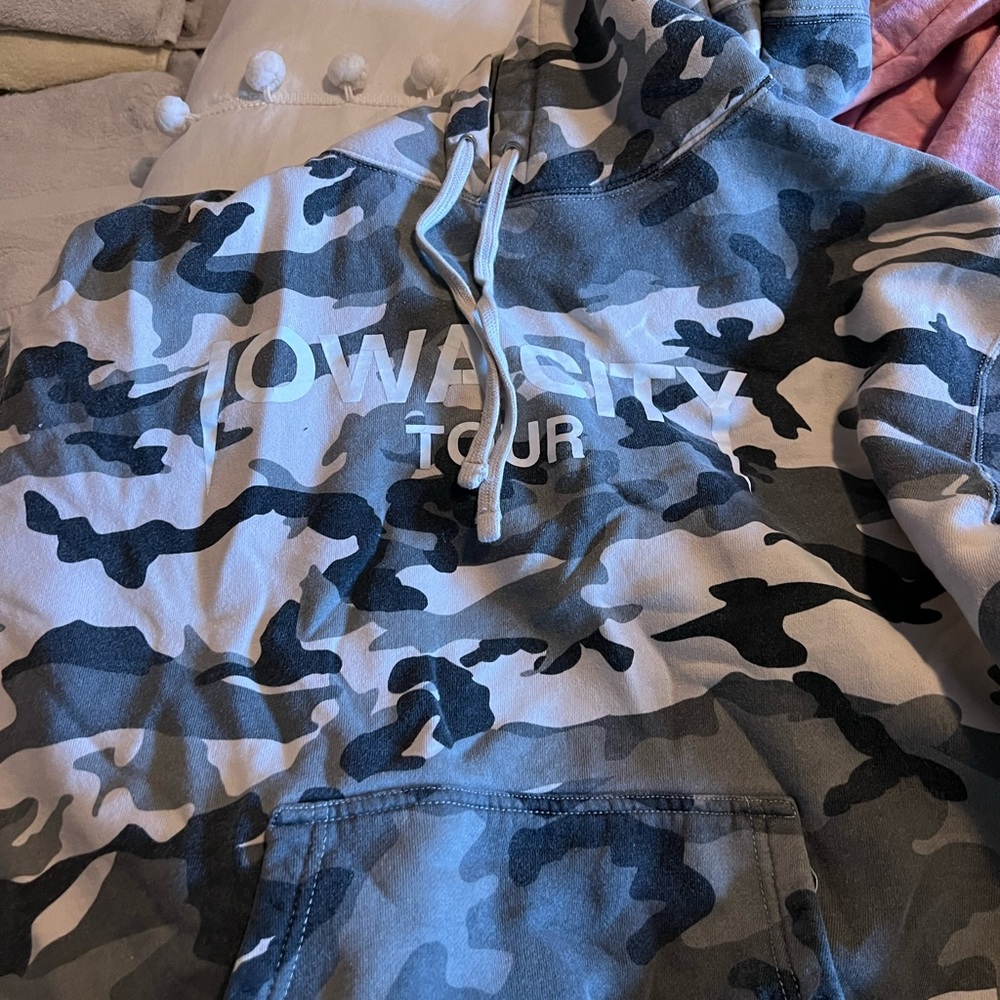 Yeezy logo sweatshirt Iowa city